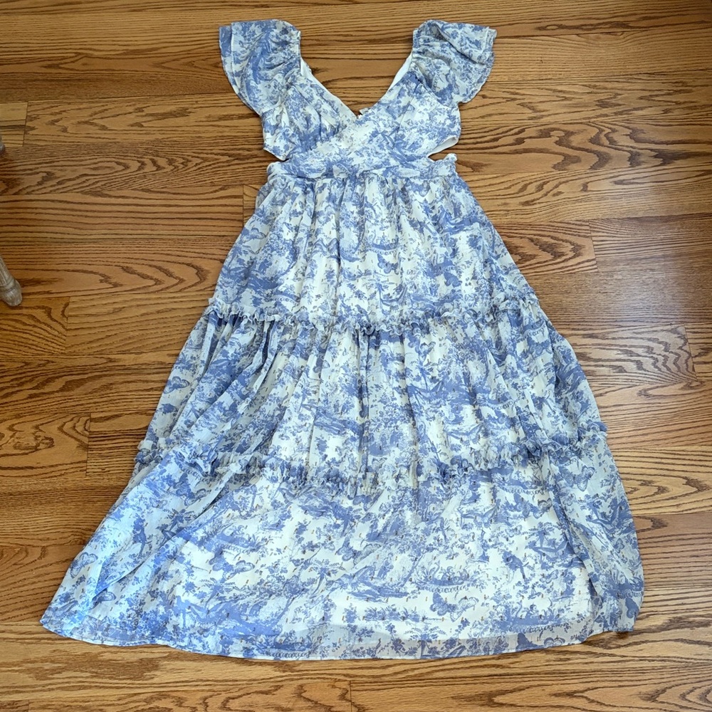 Flutter sleeve toile maxi dress